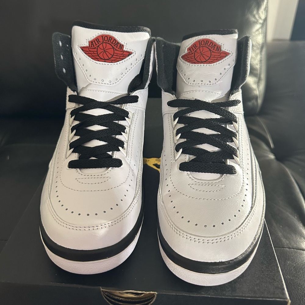 Air Jordan 2 Retro size 5 youth!